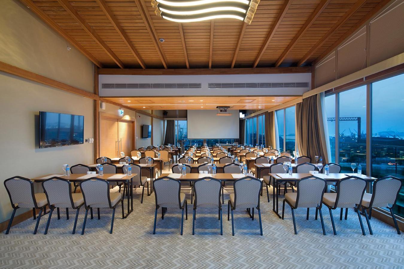 Doubletree By Hilton Hotel Istanbul - Tuzla Exterior foto